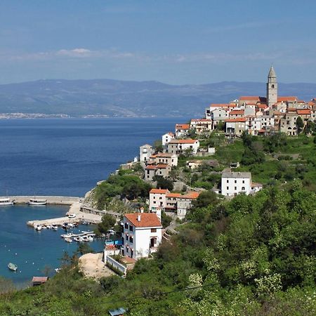 Apartments And Rooms With Parking Space Vrbnik, Krk - 5301 Extérieur photo